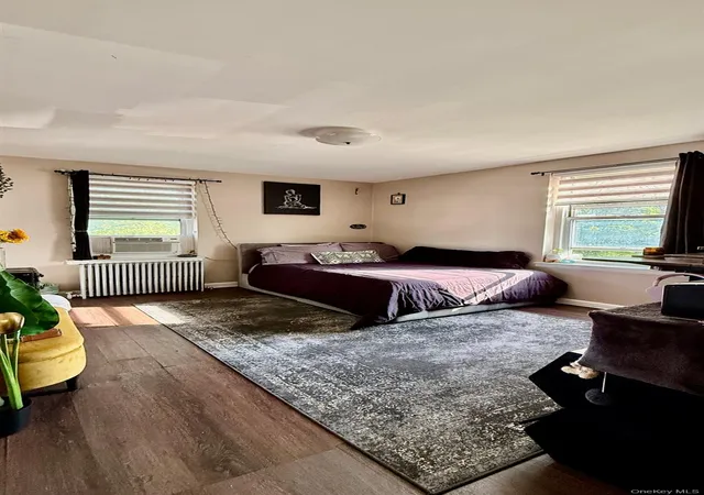 2nd image of 20403 36Th Ave, Bayside, NY 11361