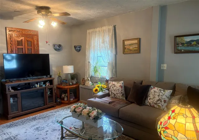 2nd image of 1346 Bellmore Ave, North Bellmore, NY 11710 | MLS# 909673