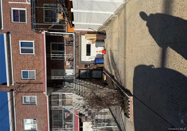 1st image of 655 E 240th St, Bronx, NY 10470 | MLS# 909763
