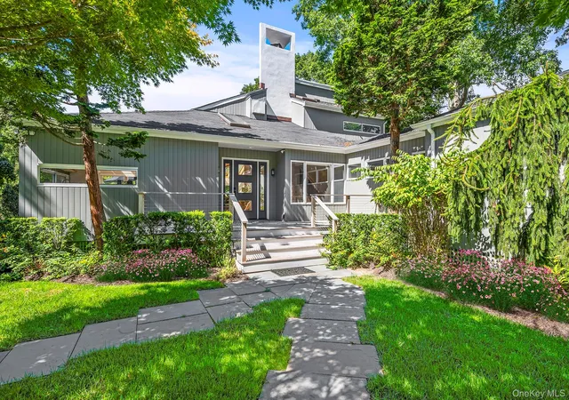 Photo 2 of Single family home for sale at 1 Acorn Path, Quogue, NY 11959 | MLS# 909935 | Listing updated on 2026-10-06