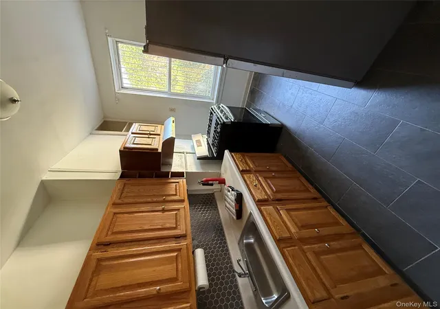 Photo 4 of Sale Pending at 1655 Lincoln Pl, Brooklyn, NY 11233 | MLS# 910206 | Listing updated on 2026-01-10