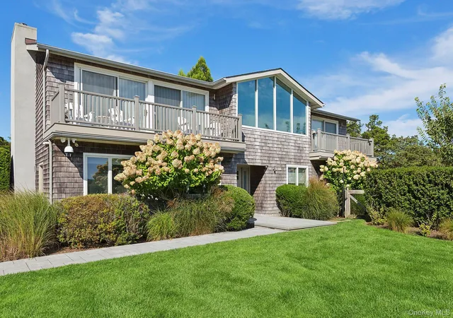 3rd image of 4 Bayberry Ln, Remsenburg, NY 11960 | MLS# 910248