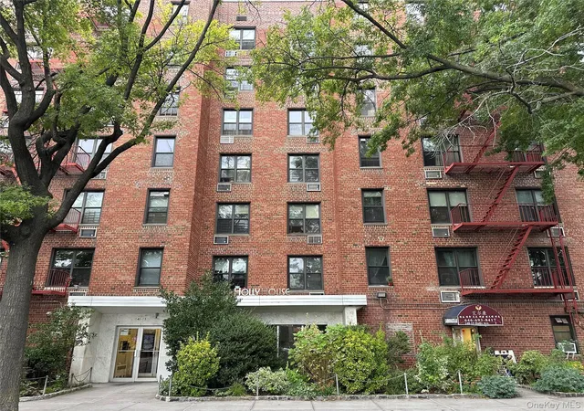 1st image of 140 15 Holly Avenue #6M, Flushing, NY 11355 | MLS# 910435