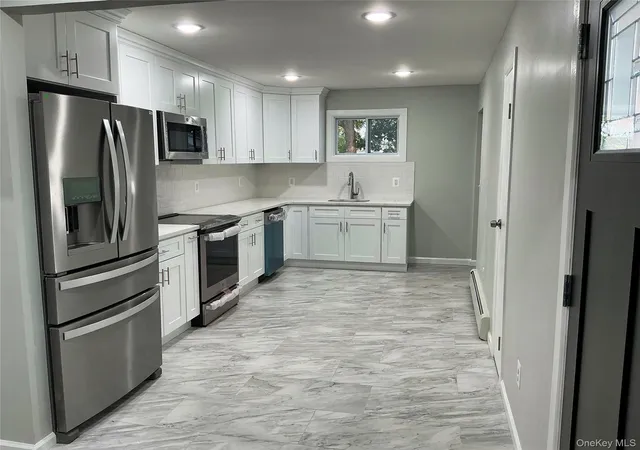 4th image of 9 Holt St, Amityville, NY 11701 | MLS# 910730