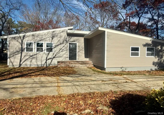 2nd image of 9 Holt St, Amityville, NY 11701 | MLS# 910730