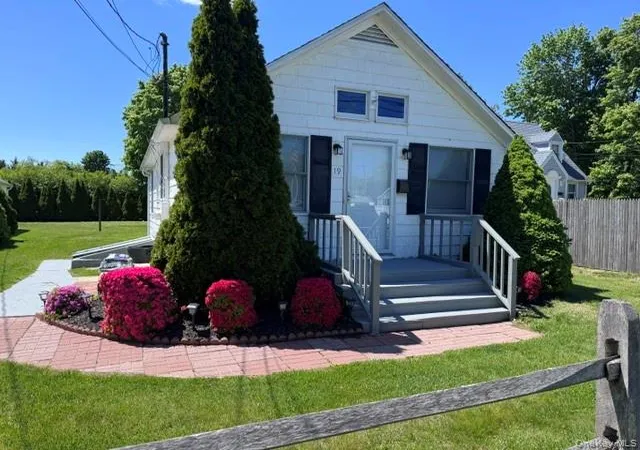 1st image of 19 Carlson Ln, East Northport, NY 11731 | MLS# 910774