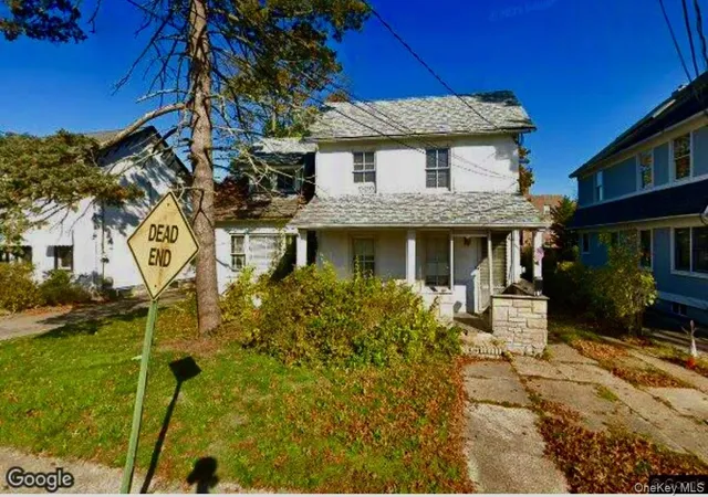 Single Family Residence at 110 Stella Ct, Lynbrook, NY 11563 | MLS# 910817 | | Sold on 2025-10-30