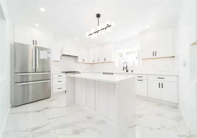 Photo 3 of Single family home for sale at 8632 Midland Pkwy, New York, NY 11432 | MLS# 910967 | Listing updated on 2026-08-23