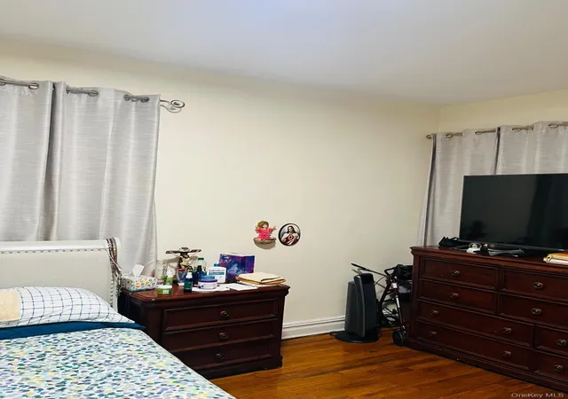 4th image of 3721 80Th St, New York, NY 11372