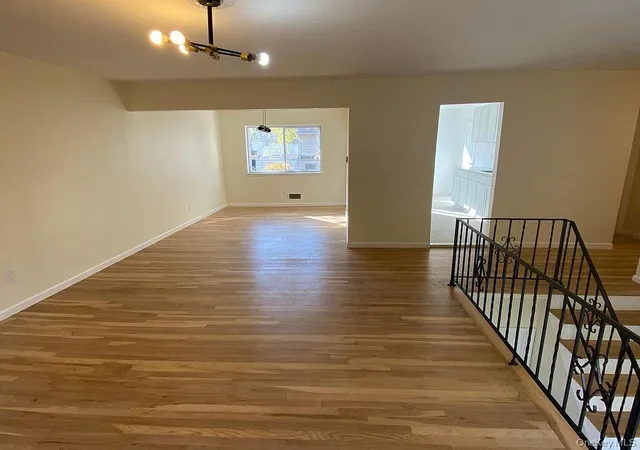 3rd image of 12 Bacon Pl, Yonkers, NY 10710 | MLS# 911267