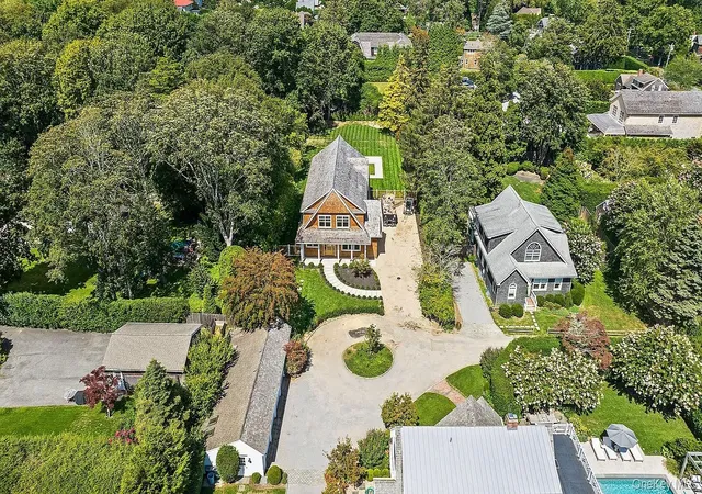 2nd image of 69 Halsey St, Southampton, NY 11968 | MLS# 911692