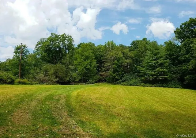 Photo 4 of Sale Pending at 16 Illing Dr, Woodbourne, NY 12788 | MLS# 911976 | Listing updated on 2026-09-15