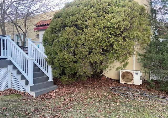 1st image of 237 W Walnut St, Long Beach, NY 11561 | MLS# 911983
