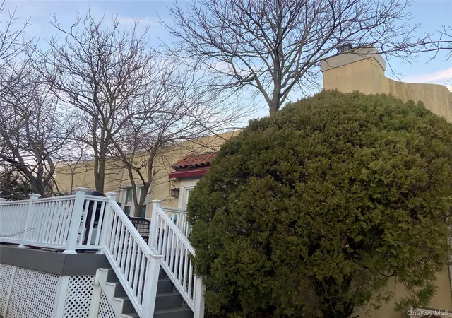 2nd image of 237 W Walnut St, Long Beach, NY 11561 | MLS# 911983