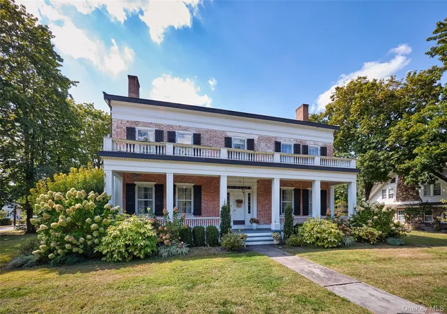 Photo 2 of Single family home for sale at 19 Orange Turnpike, Sloatsburg, NY 10974 | MLS# 912903 | Listing updated on 2026-10-16