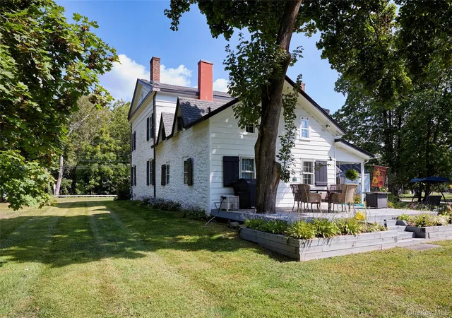 Photo 3 of Single family home for sale at 19 Orange Turnpike, Sloatsburg, NY 10974 | MLS# 912903 | Listing updated on 2026-10-16
