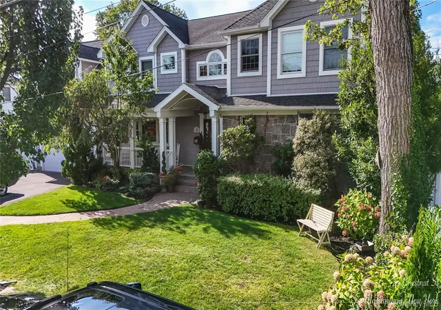 Photo 3 of Sale Pending at 54 Chestnut St, Massapequa, NY 11758 | MLS# 913317 | Listing updated on 2026-07-03