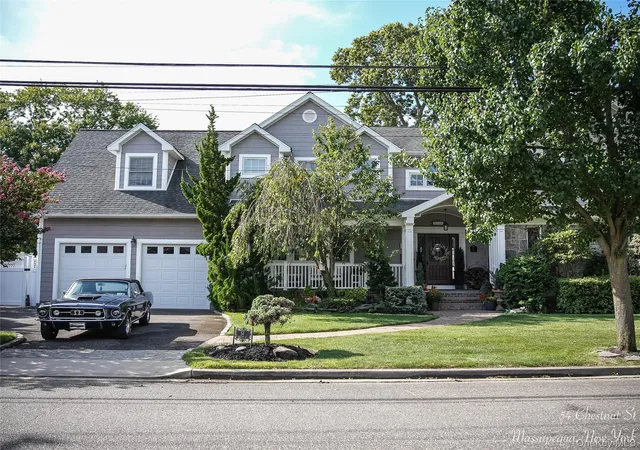 Photo 3 of Sale Pending at 54 Chestnut St, Massapequa, NY 11758 | MLS# 913317 | Listing updated on 2026-07-03