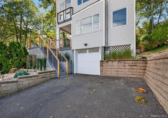 4th image of 602 Mckinley Ter, Centerport, NY 11721 | MLS# 913537