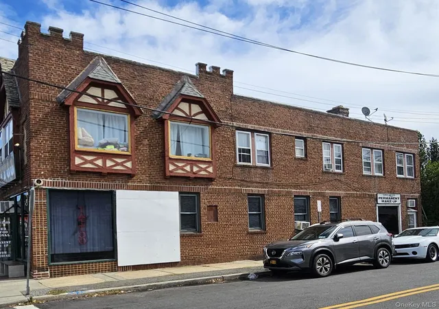 Photo 3 of House for sale at 352 Hempstead Ave, Hempstead, NY 11552 | MLS# 913569 | Listing updated on 2026-09-15