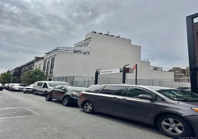 13th image of 102 Walworth St, Brooklyn, NY 11205 | MLS# 913618