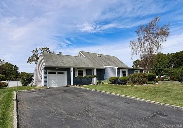 1st image of 36 Torrey Pine Ln, Medford, NY 11763 | MLS# 913839