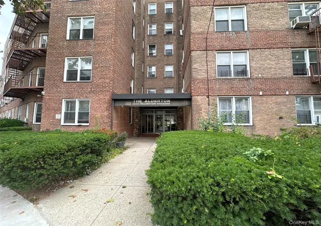 House for sale at 7445 Yellowstone Blvd #5G, Rego Park, NY 11374 | MLS# 914094 | Listing updated on 2026-03-17