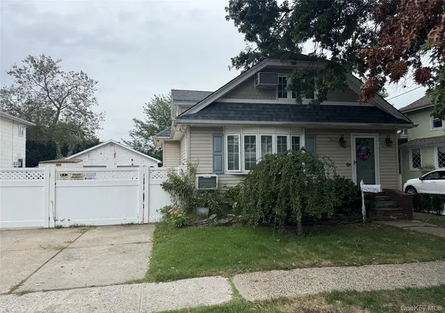Photo 1 of Single Family Residence at 115 Madison Ave, Franklin Square, NY 11010 | MLS# 914126 | | Sold on 2025-12-02