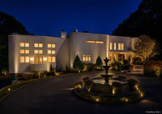 Photo 2 of Mansion for sale at 26 Tennis Ct Rd, Oyster Bay, NY 11771 | MLS# 914210 | Listing updated on 2026-07-15