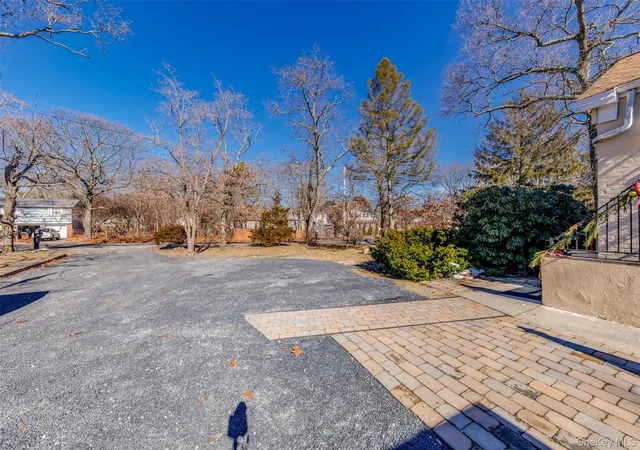 2nd image of 556 Hawkins Rd, Selden, NY 11784 | MLS# 914260