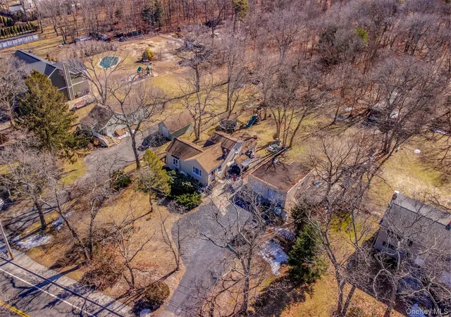3rd image of 556 Hawkins Rd, Selden, NY 11784 | MLS# 914260