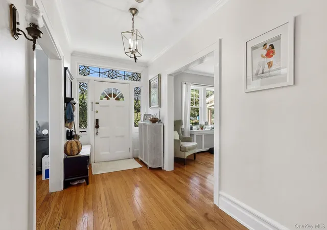 Photo 4 of Sale Pending at 126 N Broadway, White Plains, NY 10603 | MLS# 914461 | Listing updated on 2025-11-26
