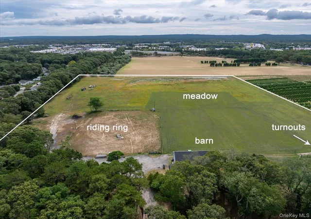 Photo 2 of Sale Pending at 1535 Middle Rd, Calverton, NY 11933 | MLS# 914544 | Listing updated on 2026-05-17