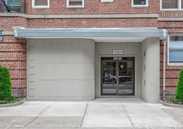 Homes for sale in New York, NY | 11034 73rd Rd #4F, New York, NY 11375 | MLS# 915176