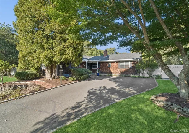 2nd image of 9 Monte Ln, Center Moriches, NY 11934 | MLS# 915230