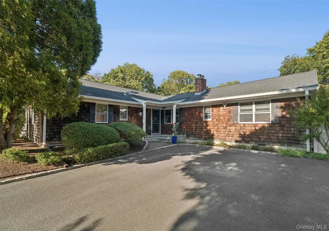 3rd image of 9 Monte Ln, Center Moriches, NY 11934 | MLS# 915230