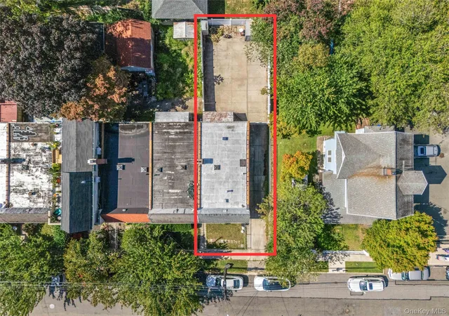 15th image of 38 30 215th Pl, Bayside, NY 11361 | MLS# 915247