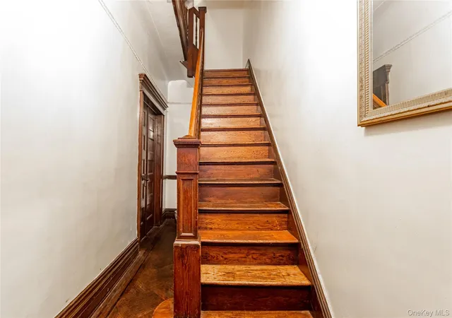 Photo 4 of House for sale at 505 Macon St, Brooklyn, NY 11233 | MLS# 915646 | Listing updated on 2026-10-01