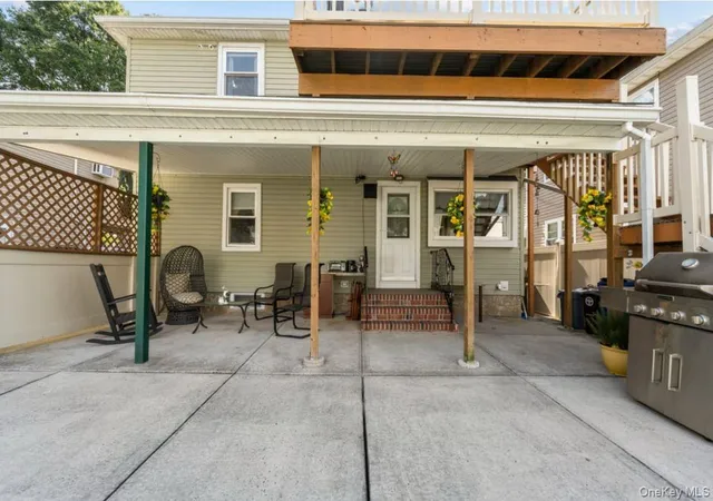 Photo 3 of Sale Pending at 14224 250Th St, Rosedale, NY 11422 | MLS# 915659 | Listing updated on 2026-01-18