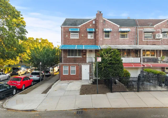 Photo 1 of Sale Pending at 1150 E 214th St, Bronx, NY 10469 | MLS# 915746 | Listing updated on 2025-12-06