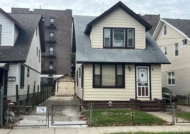Photo 1 of Single family home for sale at 42 36 156 St, Flushing, NY 11355 | MLS# 915809 | Listing updated on 2026-06-24