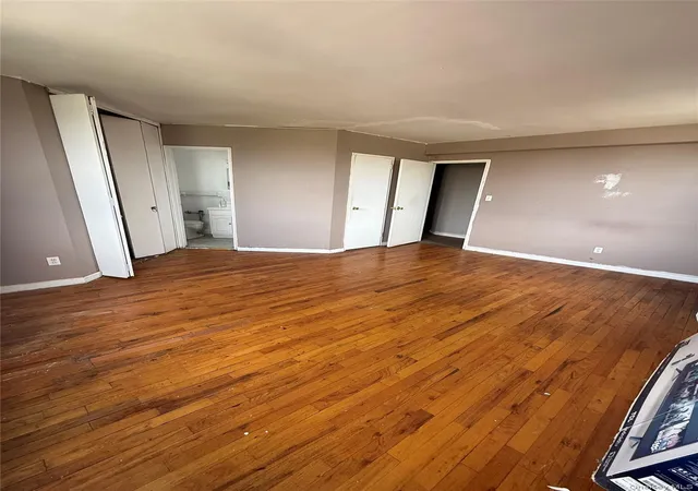 3rd image of 86-16 60Th Ave #4L, Elmhurst, NY 11373 | MLS# 916492