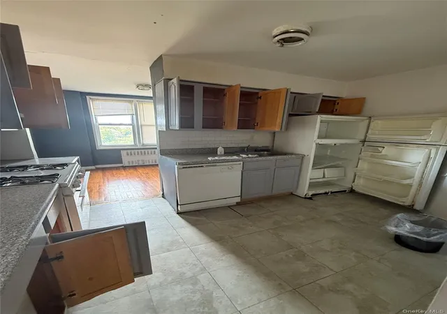 4th image of 86-16 60Th Ave #4L, Elmhurst, NY 11373 | MLS# 916492
