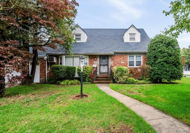 1st image of 10 Linden St, Malverne, NY 11565 | MLS# 917114