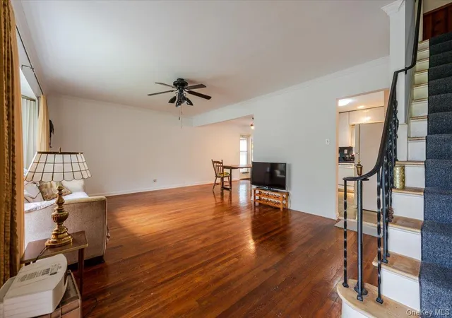 2nd image of 10 Linden St, Malverne, NY 11565 | MLS# 917114
