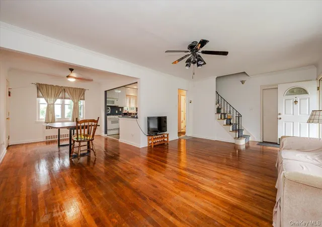4th image of 10 Linden St, Malverne, NY 11565 | MLS# 917114