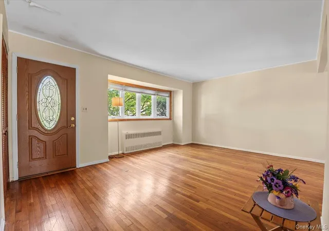 3rd image of 15 Alma Ln, Oyster Bay, NY 11803 | MLS# 917227