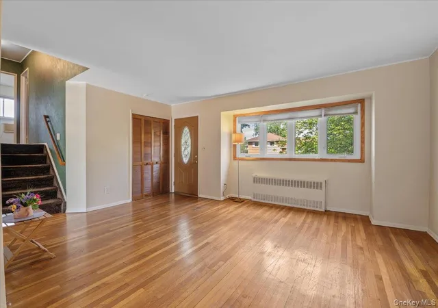 5th image of 15 Alma Ln, Oyster Bay, NY 11803 | MLS# 917227