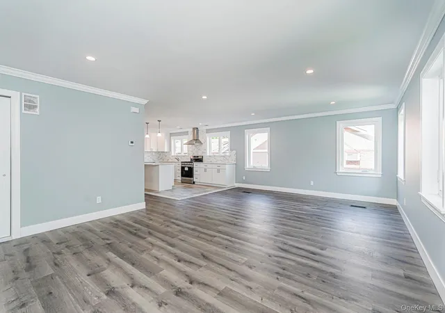 3rd image of 72 Goodall St, Staten Island, NY 10308 | MLS# 917700
