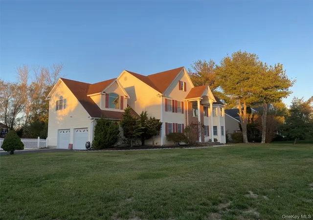 3rd image of 1 Pal Ct, Shoreham, NY 11786 | MLS# 917722